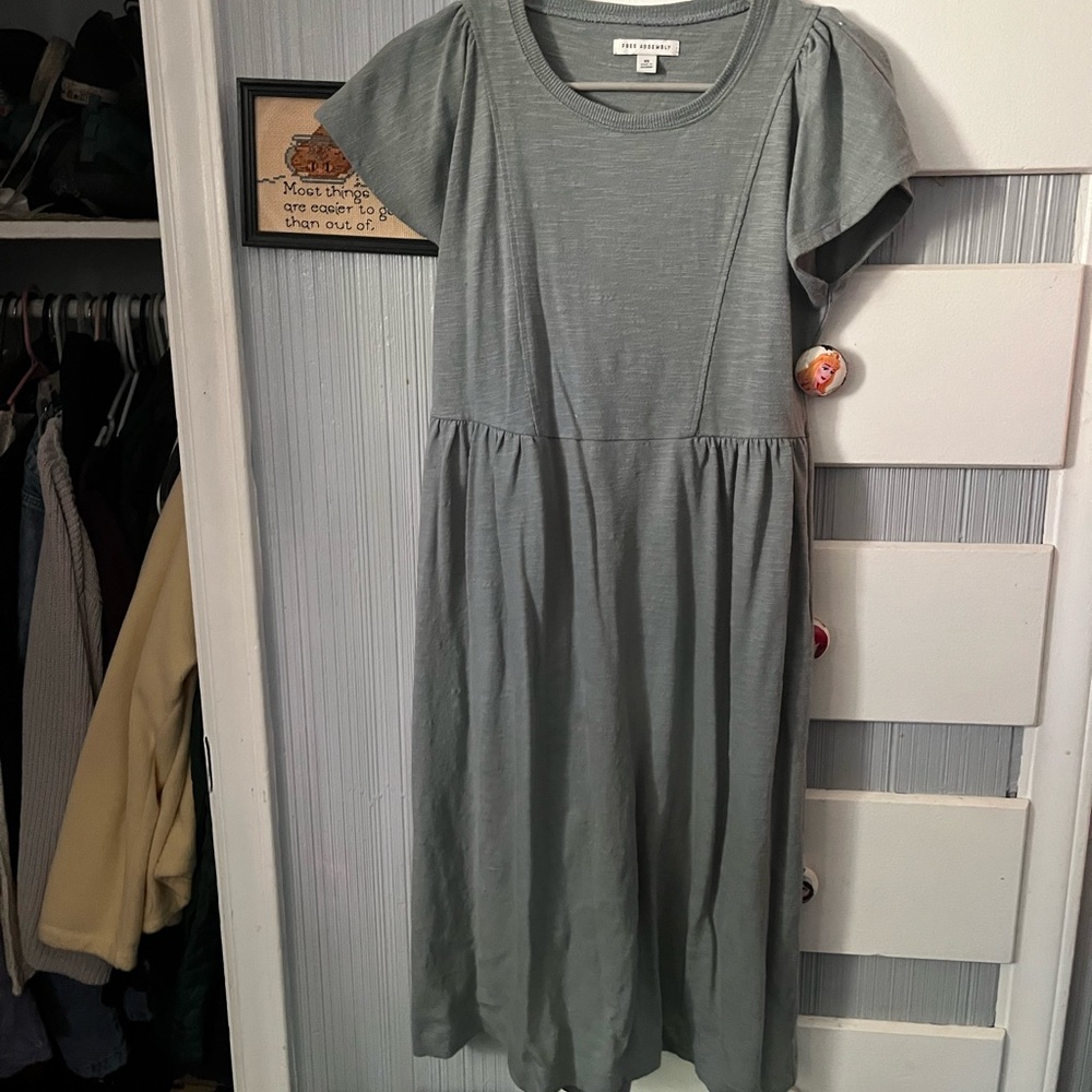 XS sage green dress